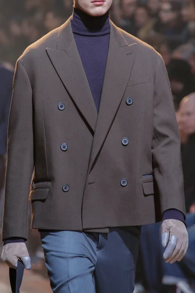 Look 70